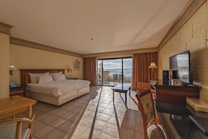 Superior Room, Terrace, Sea View | Minibar, in-room safe, desk, blackout curtains - Grand Hotel Gozo (Ghajnsielem)