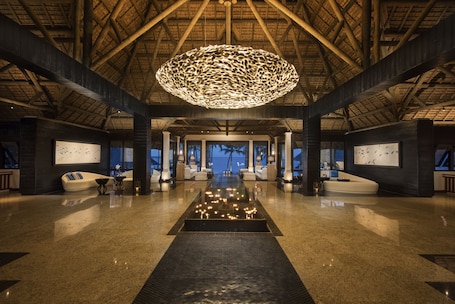 Reception. Constance Belle Mare Plage