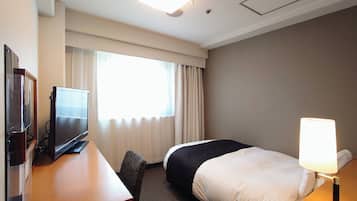 Down comforters, pillowtop beds, desk, blackout drapes