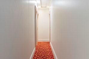 Handrails in hallways