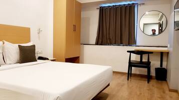 Deluxe-rum | Skrivbord och gratis wi-fi