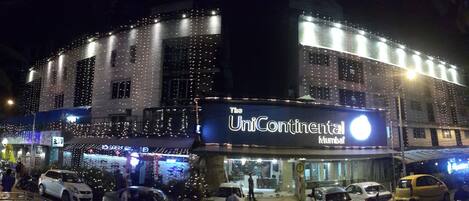 Façade de l’hébergement - soirée/nuit