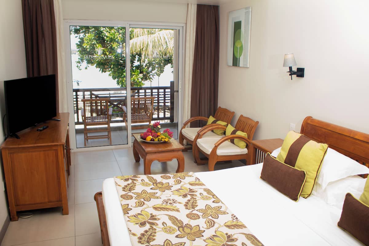 2 bedrooms, in-room safe, soundproofing, WiFi (free)