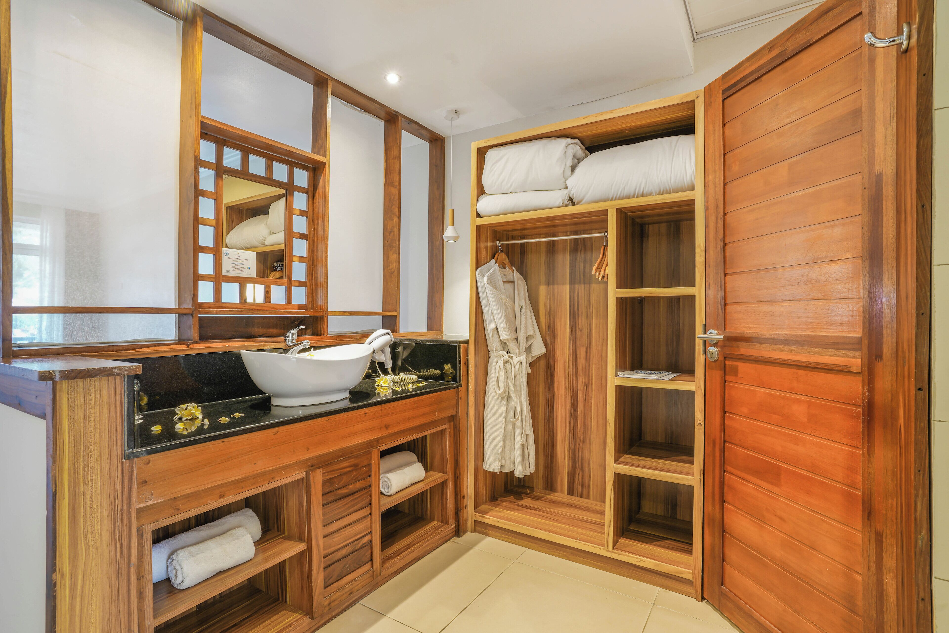 Foto - Le Peninsula Bay Beach Resort & Spa