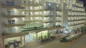 Fasade – kveld/natt