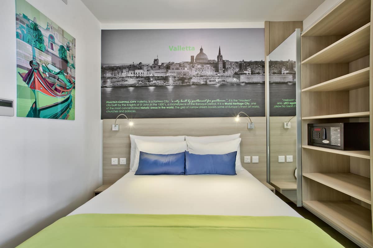 Economy Double Room | In-room safe, desk, free WiFi, bed sheets