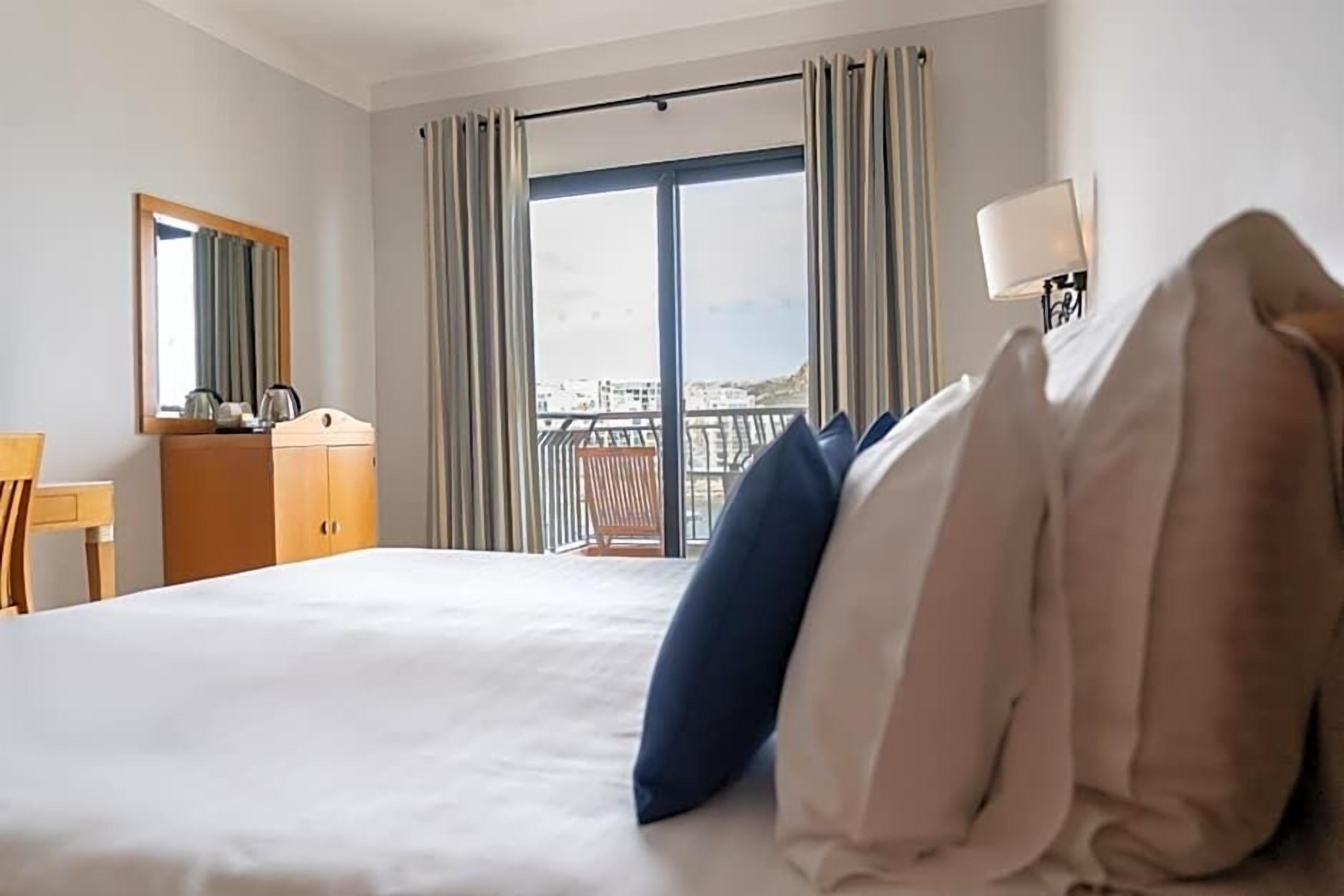 Minibar, in-room safe, desk, blackout drapes