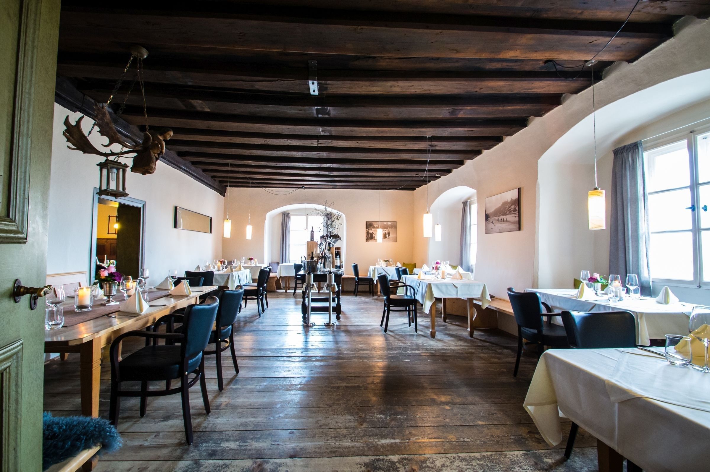 lunch and dinner served