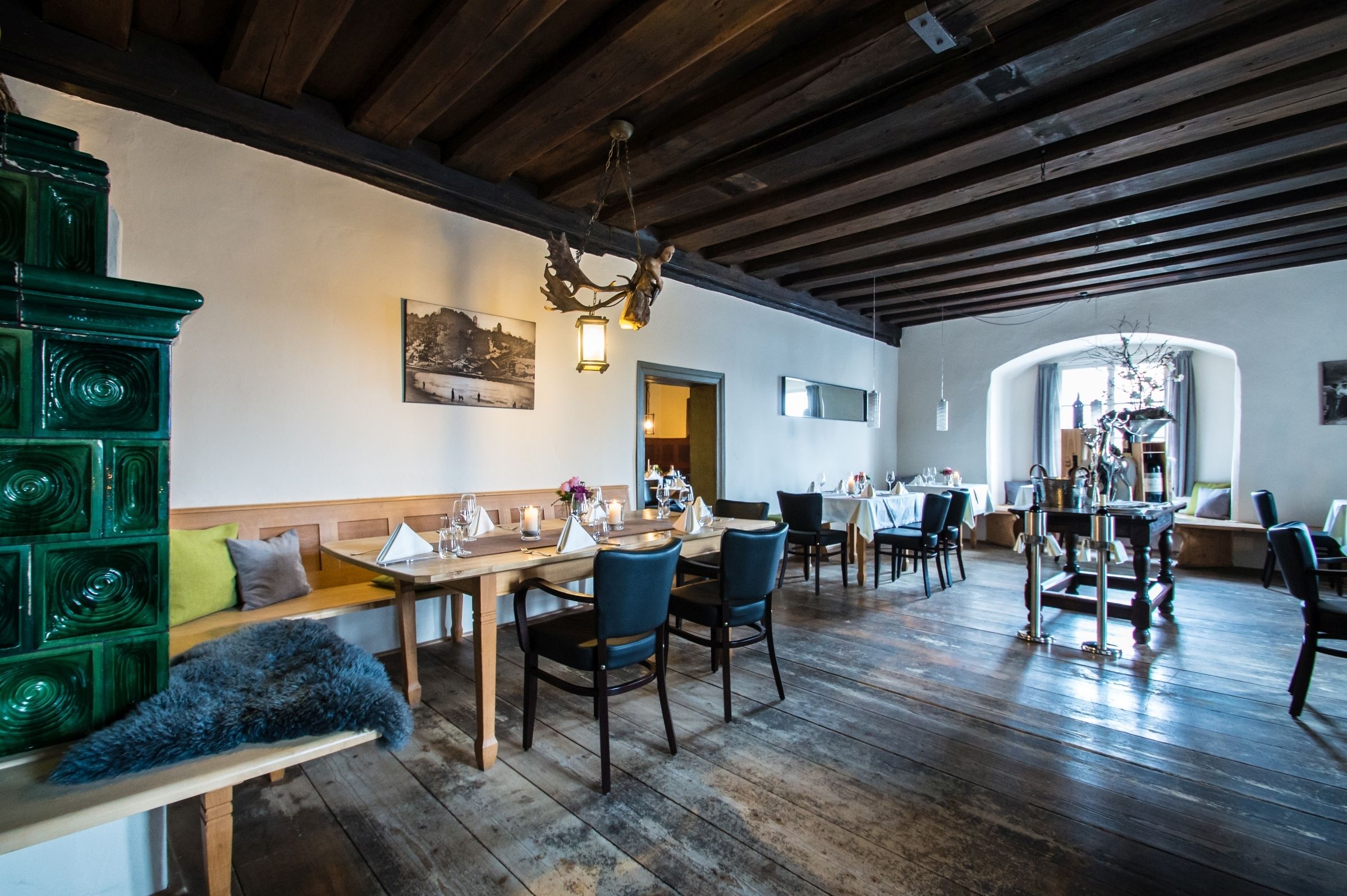 lunch and dinner served