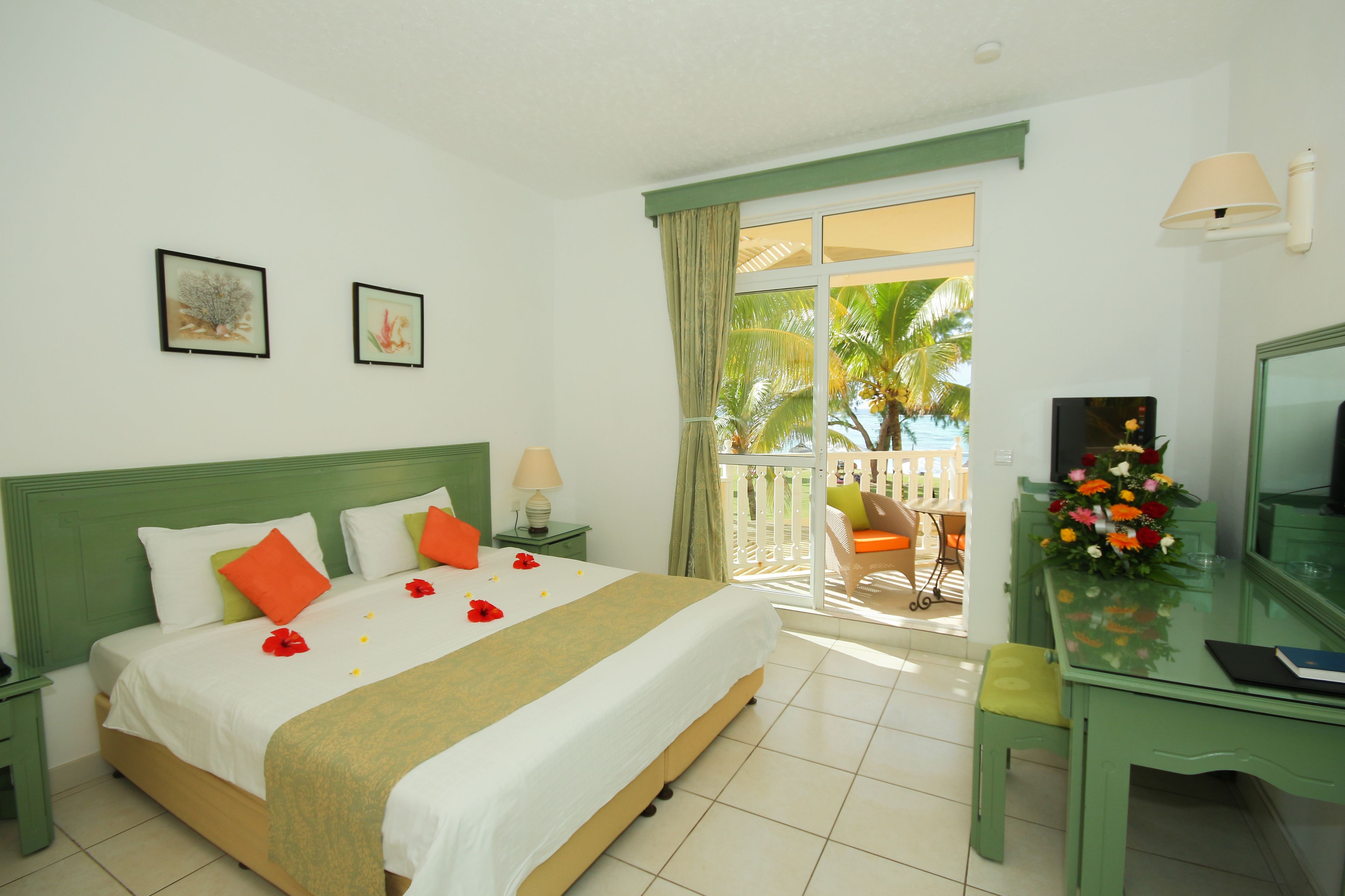 minibar, in-room safe, individually decorated, individually furnished