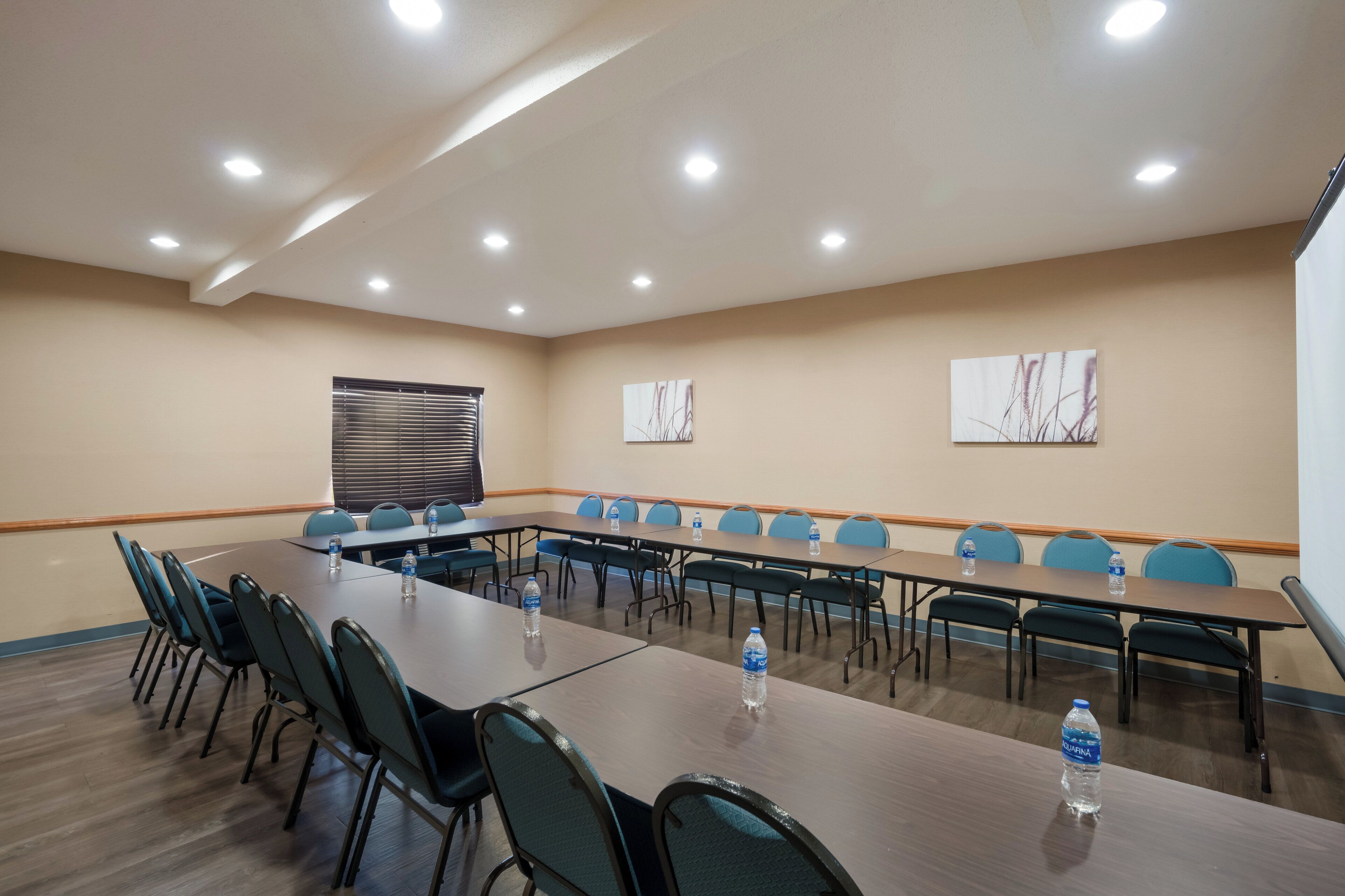 Meeting facility