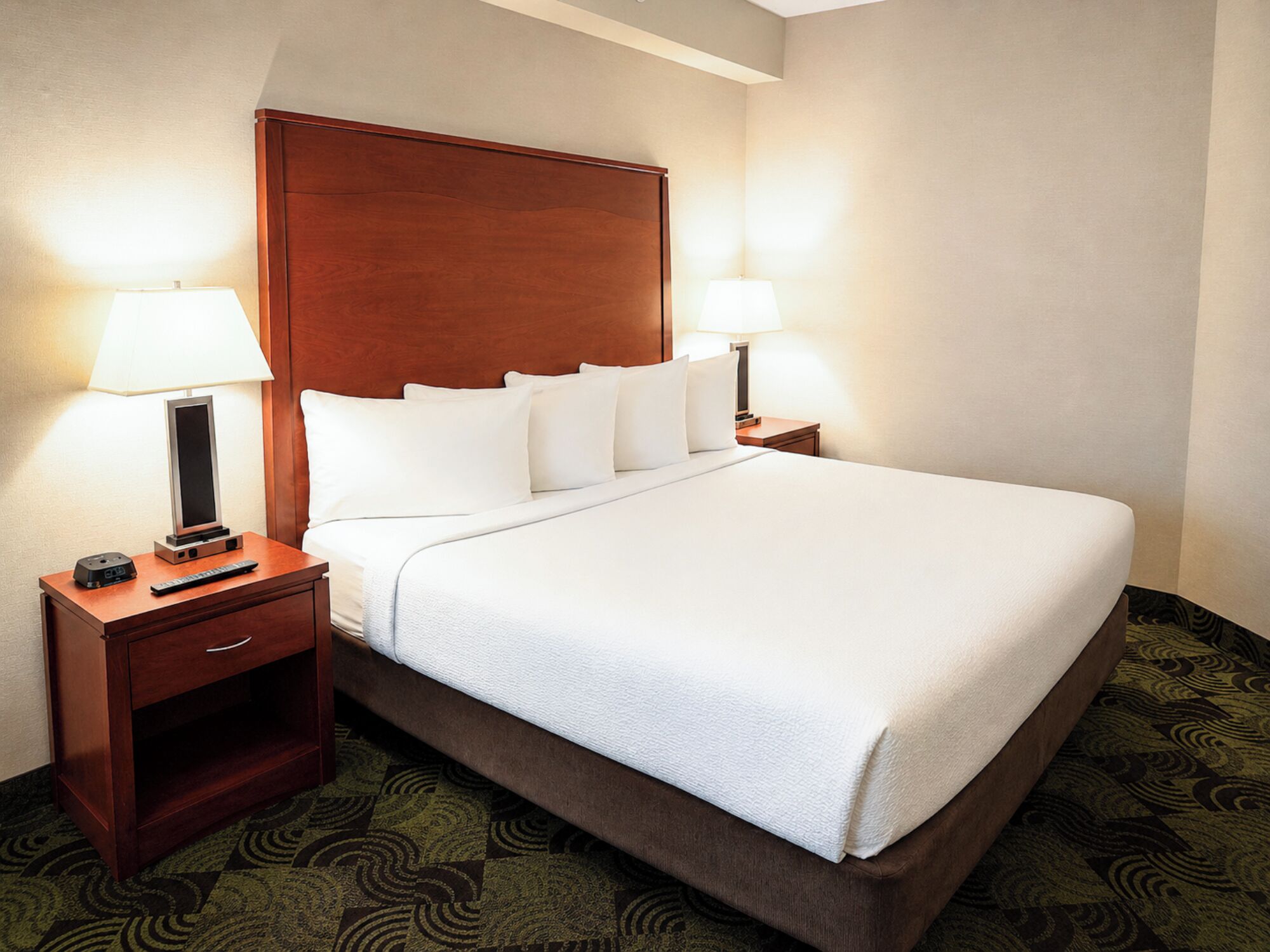 Business Suite, 1 King Bed with Sofa bed | Premium bedding, down comforters, pillowtop beds, individually decorated