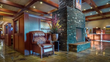 3 bares o lounges, pub