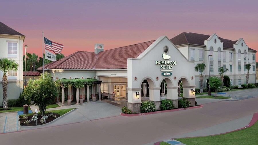 Homewood Suites by Hilton Laredo at Mall del Norte