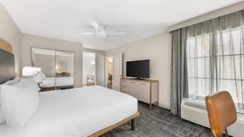 Premium Suite, 1 Bedroom, Non Smoking | Premium bedding, in-room safe, desk, iron/ironing board