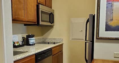 Homewood Suites by Hilton Laredo at Mall del Norte