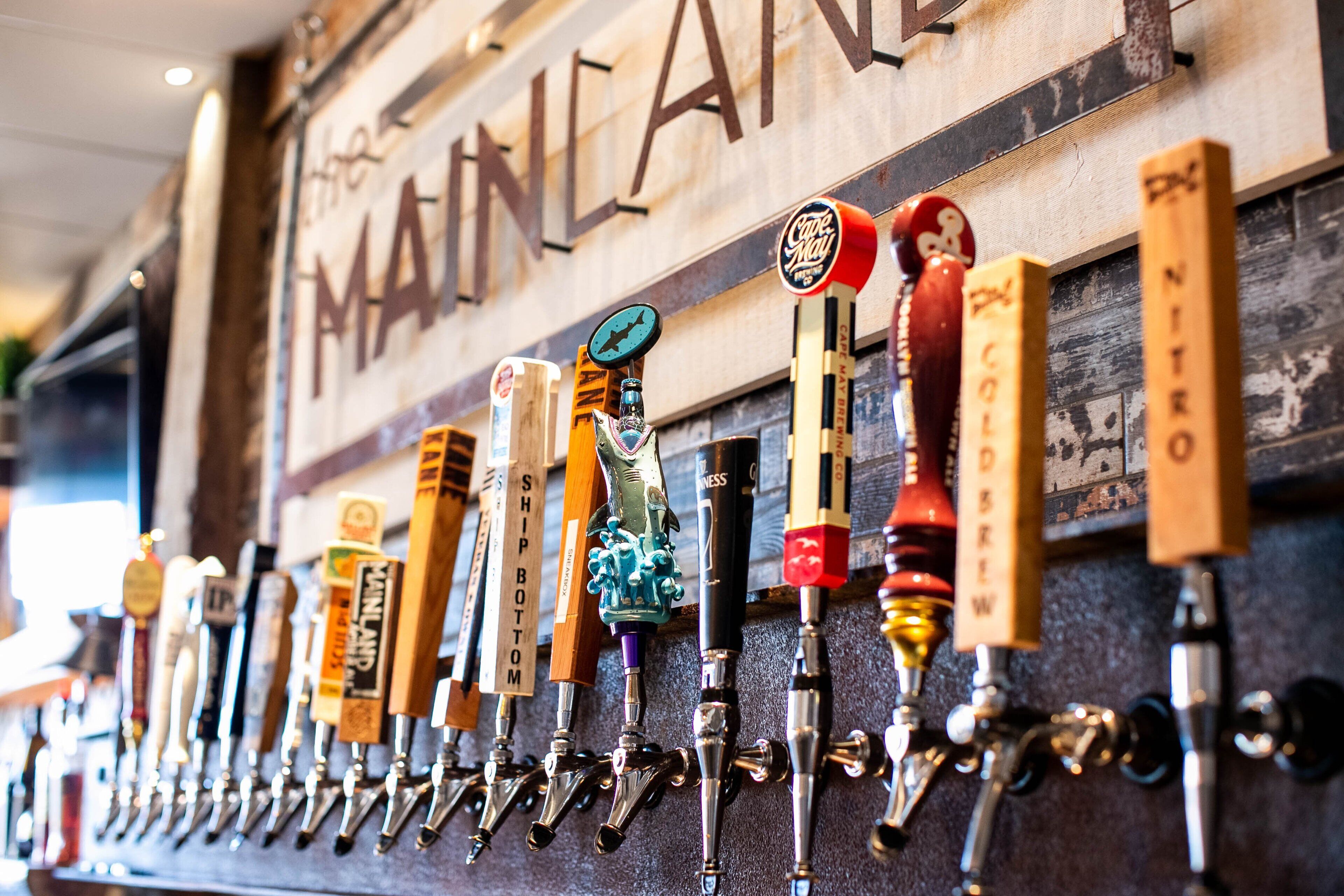 breakfast, lunch, dinner served; garden views