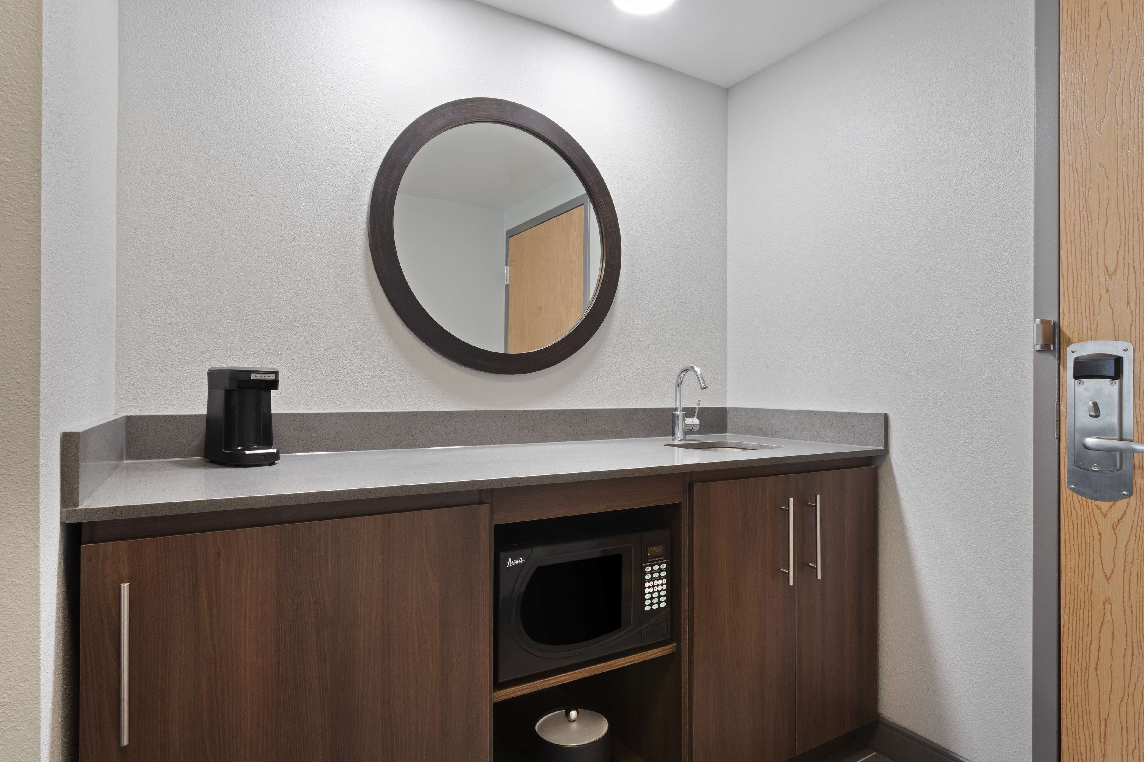 premium bedding, in-room safe, desk, blackout curtains