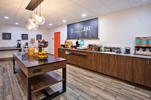 Free daily buffet breakfast