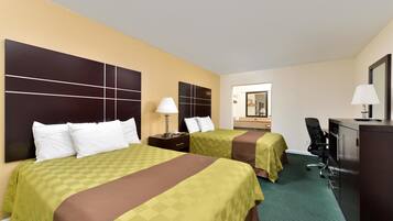 Camas Tempur-Pedic, escritorio y cortinas blackout