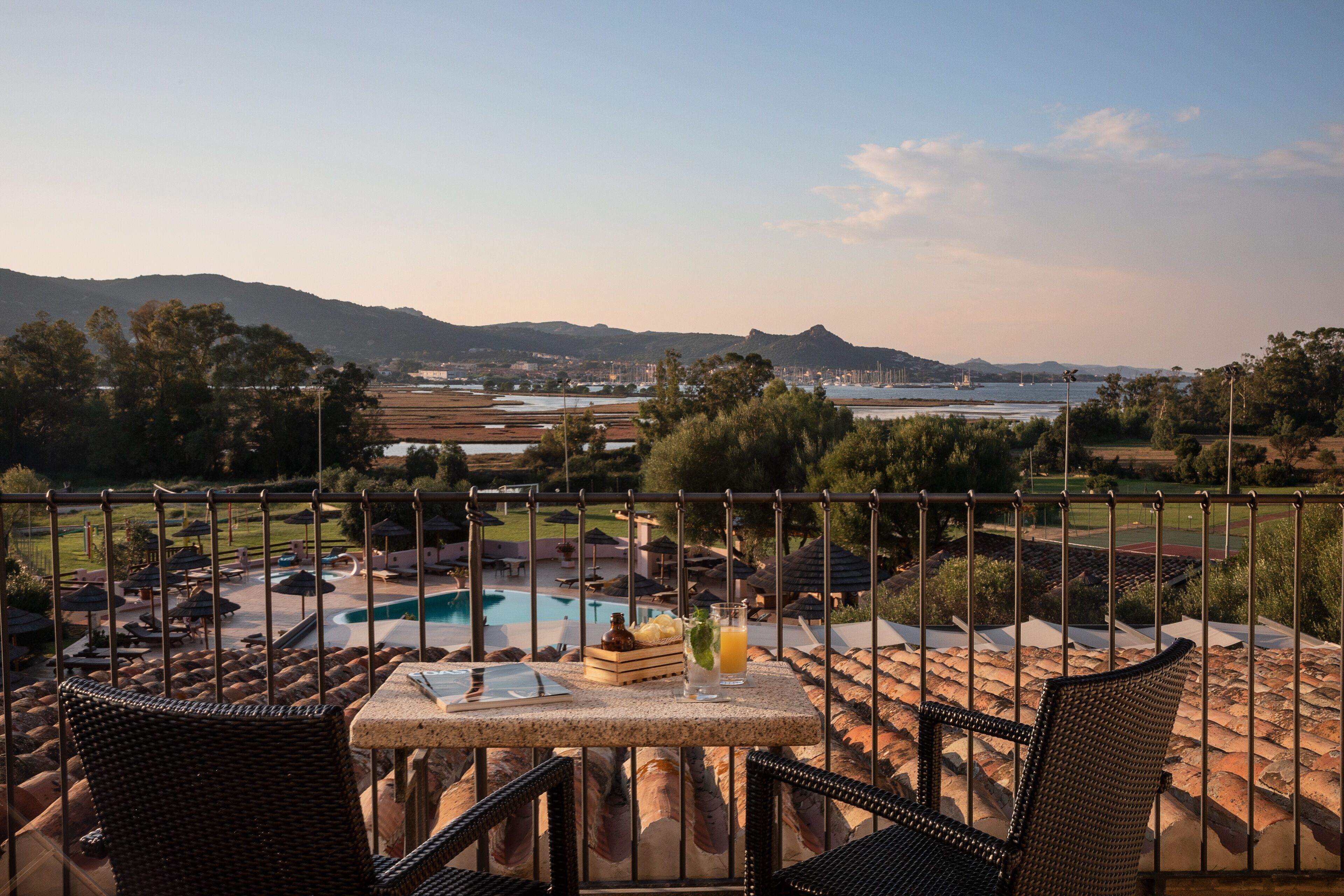 Camera Family Deluxe