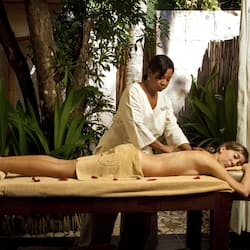 Behandlungsräume für Paare, Sauna, Whirlpool, Körperbehandlungen