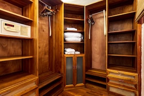 Two Bedrooms Villa | Safe