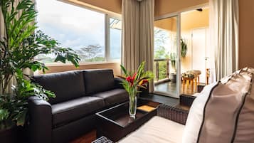 Suite | 客廳 | LCD 電視、DVD 播放機、MP3 插座