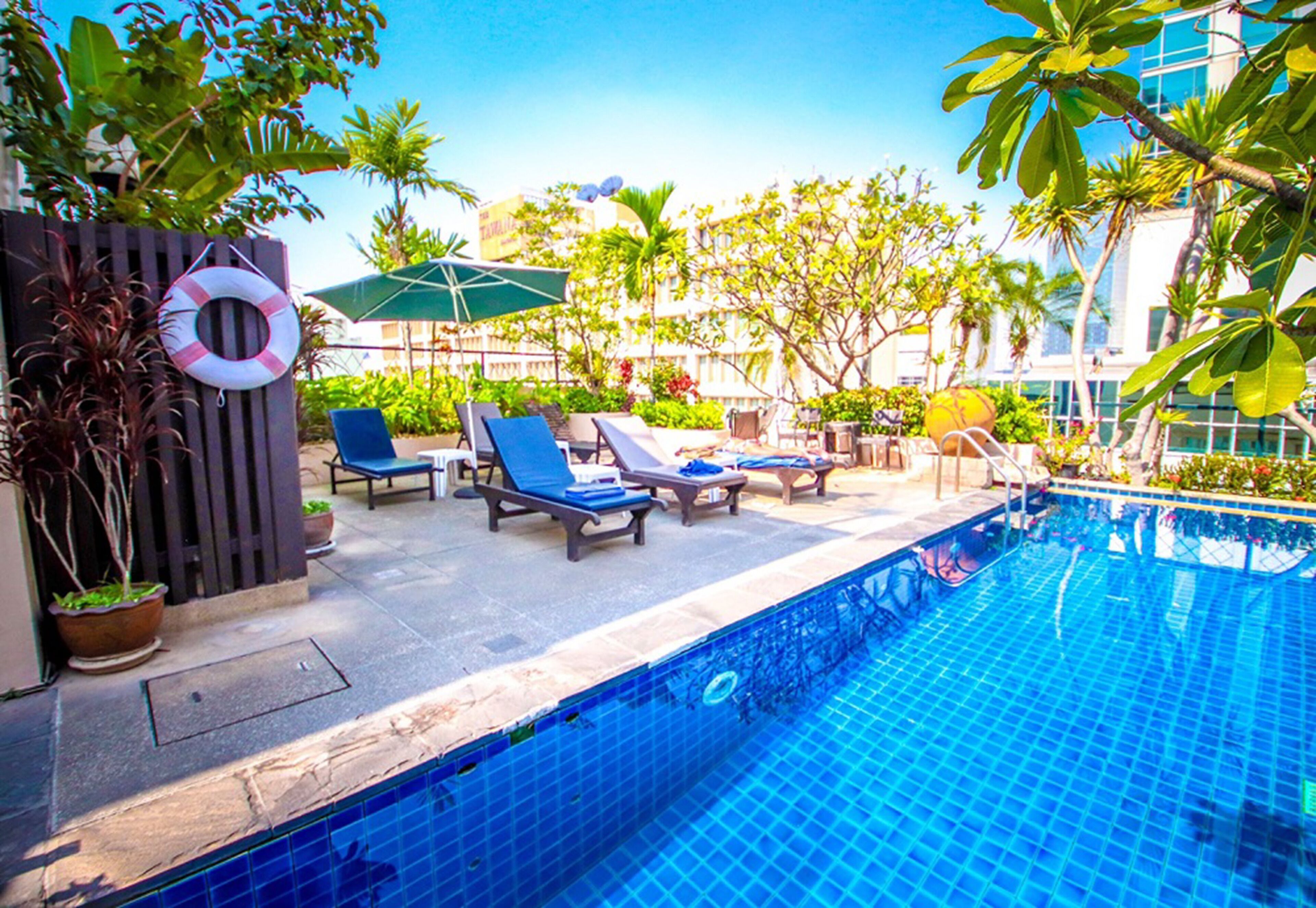 outdoor pool, pool loungers