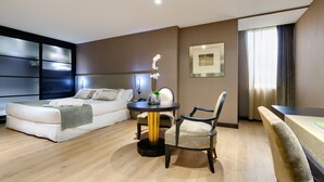 ห้องดีลักซ์ (Oca) | เครื่องนอนระดับพรีเมียม, ผ้านวมขนเป็ด, มินิบาร์, ตู้นิรภัยในห้องพัก