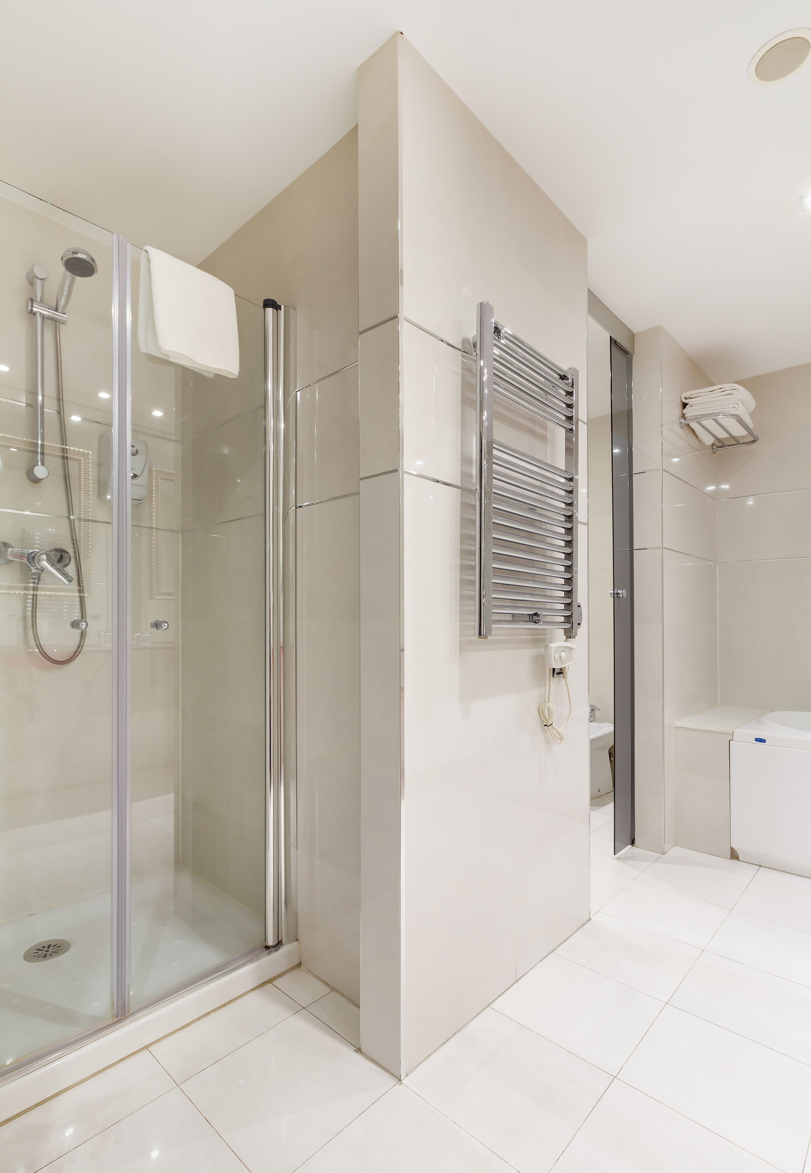 deluxe room (oca) | premium bedding, down duvets, minibar, in-room safe