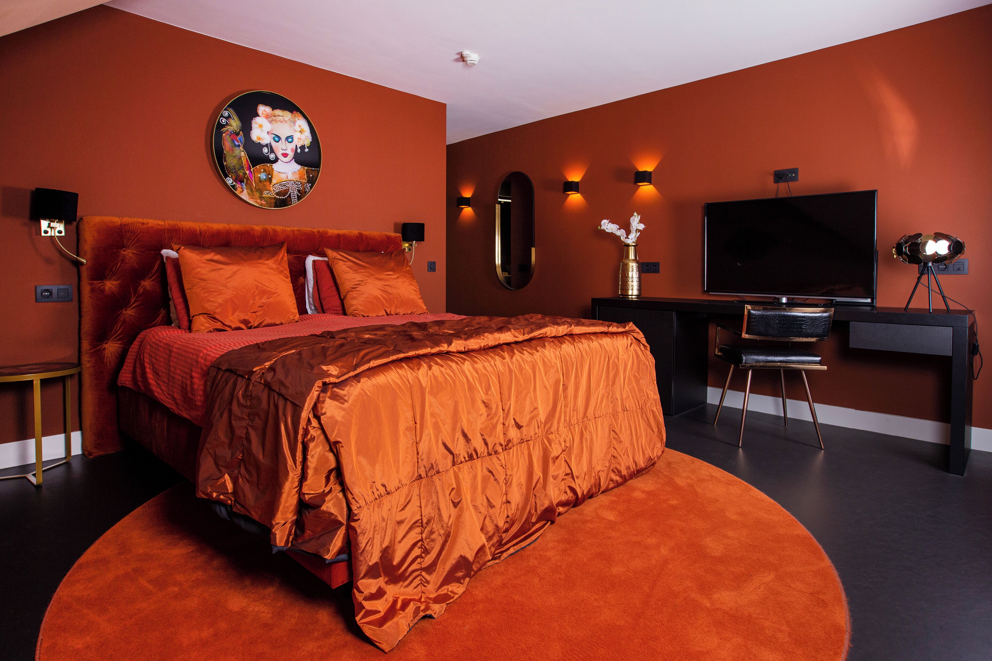 deluxe room | 1 bedroom, premium bedding, minibar, in-room safe