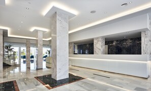 Lobby - Globales Apartamentos Cala Viñas Adults Only + 16 (Calvia)