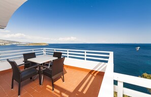 View from room - Globales Apartamentos Cala Viñas Adults Only + 16 (Calvia)