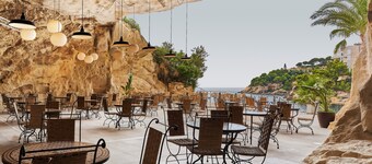 Globales Apartamentos Cala Viñas Adults Only + 16