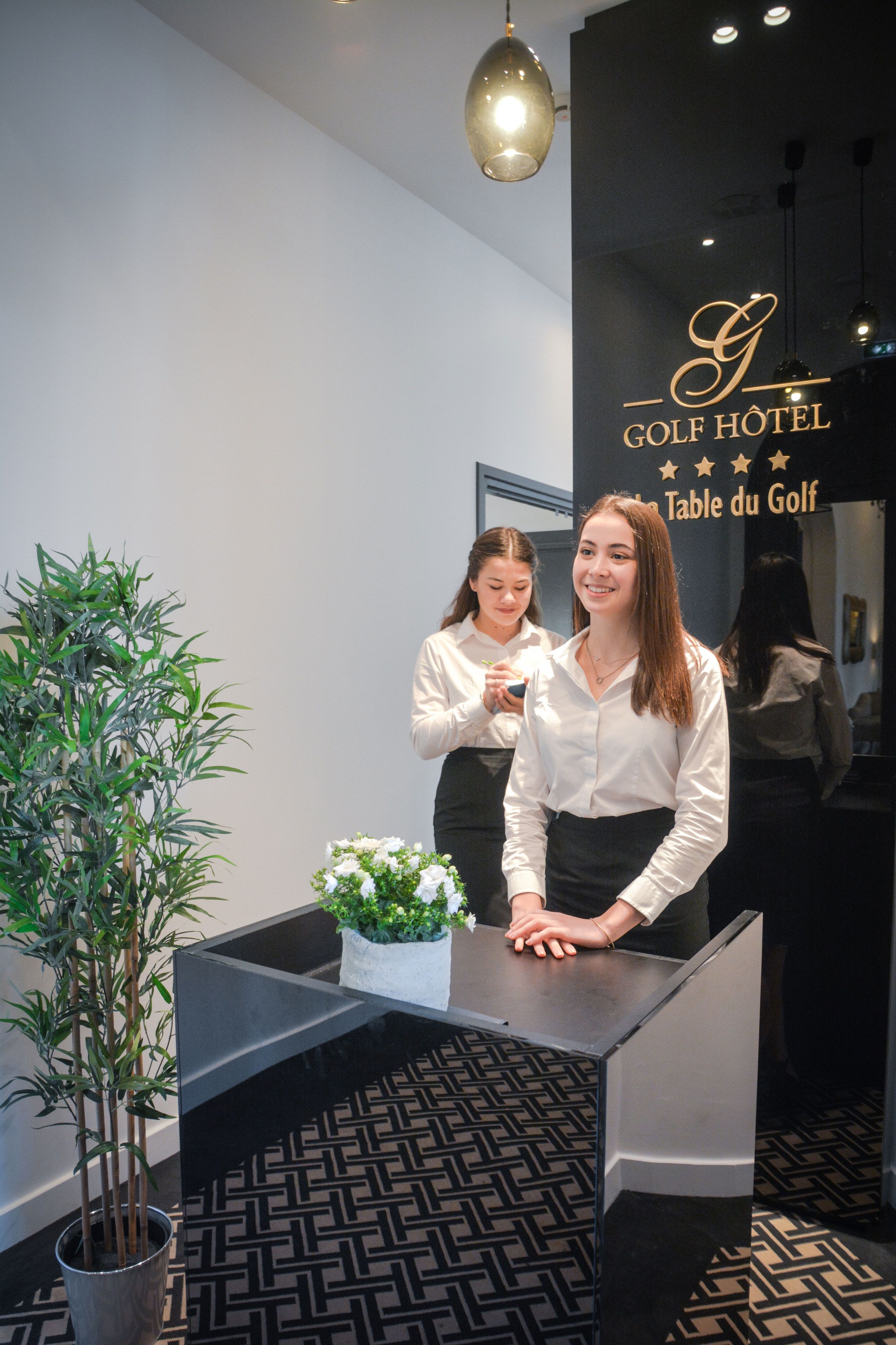 breakfast, lunch, dinner served; french cuisine, al fresco dining