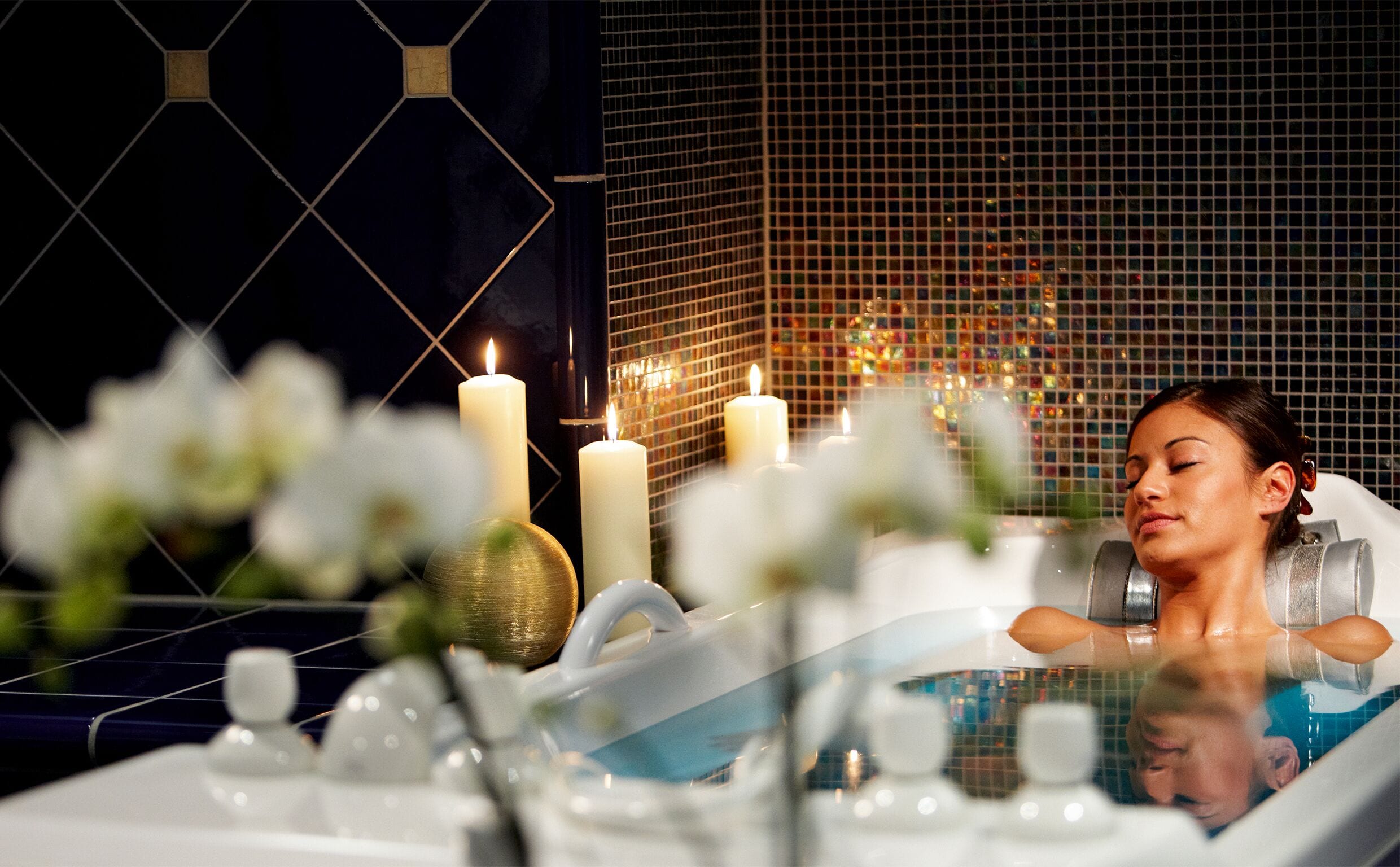 couples treatment room(s), sauna, hot tub, steam room