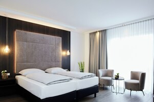 スーペリア ダブルルーム パティオ | ミニバー、セーフティボックス (室内)、防音設備、WiFi (無料)