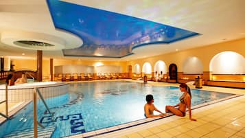 2 indoor pools, 2 outdoor pools, pool umbrellas, sun loungers