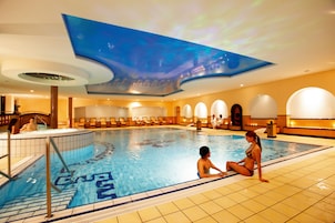 2 indoor pools, 2 outdoor pools, pool umbrellas, sun loungers