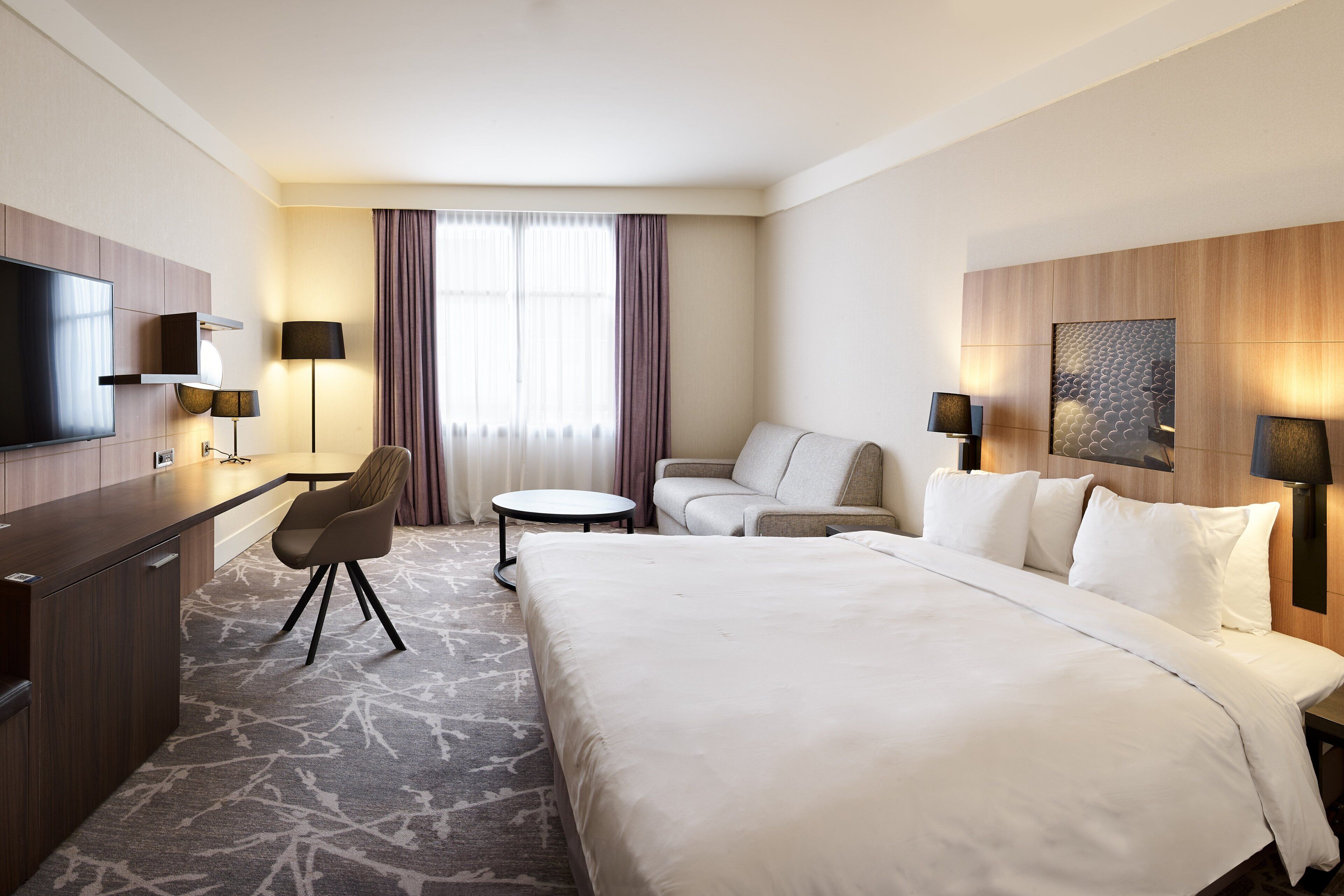 Premium bedding, minibar, in-room safe, desk