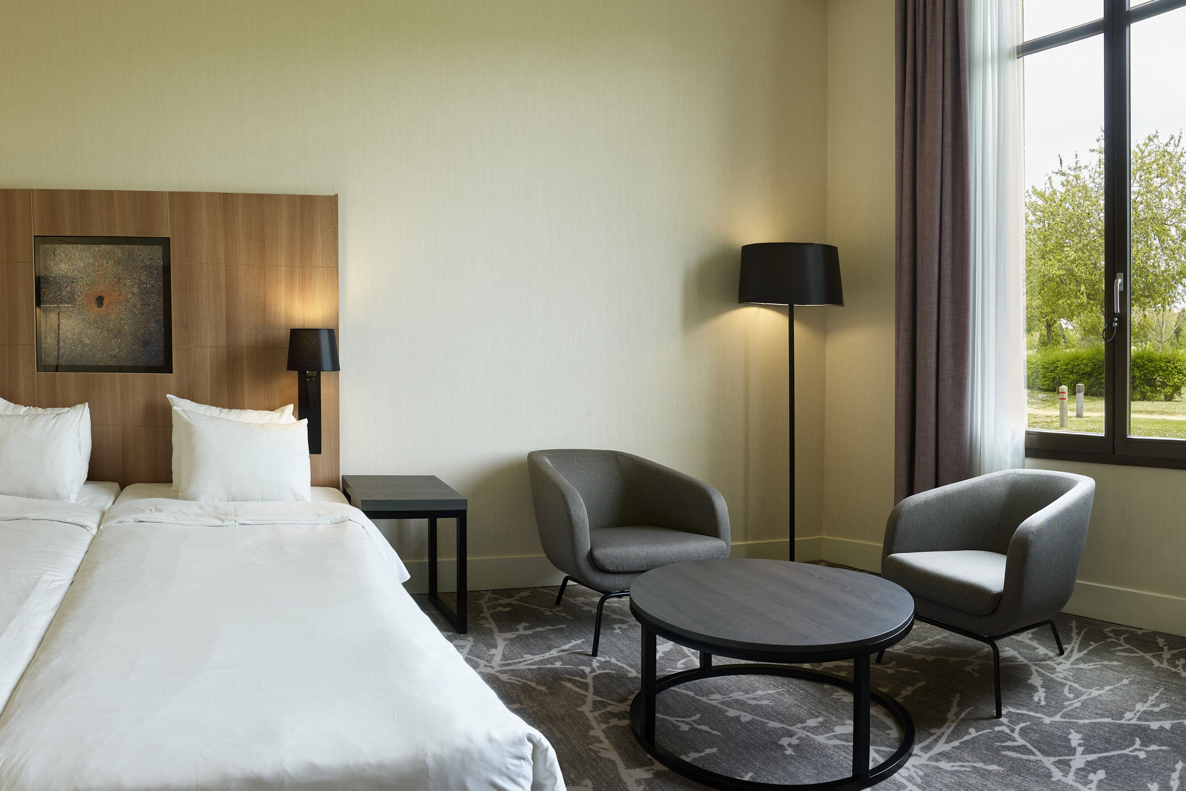 Premium bedding, minibar, in-room safe, desk