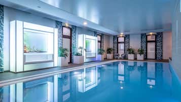 Indoor pool, pool loungers