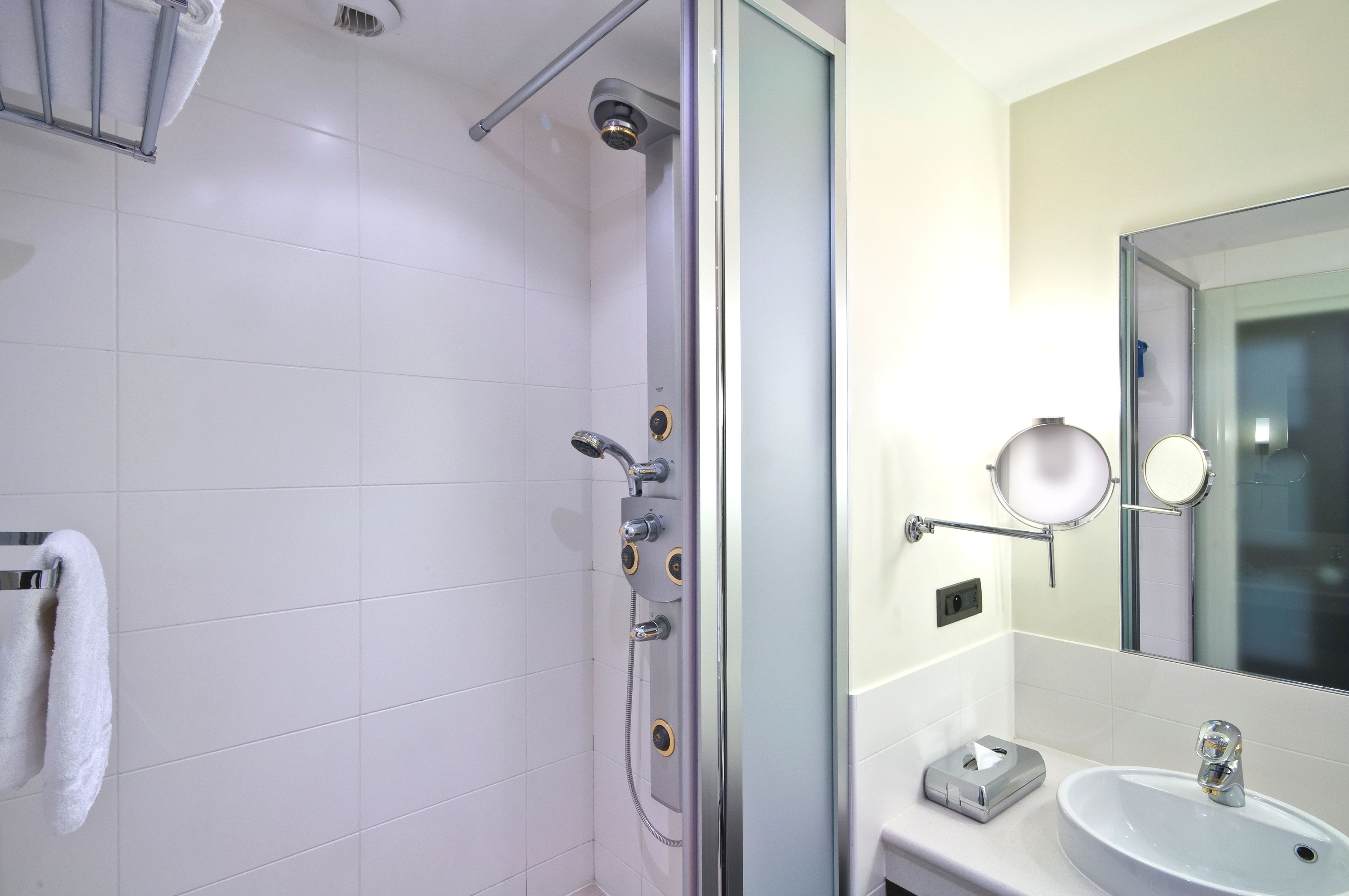 Bathroom shower
