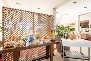 Reception hall - Hotel Paris Marne La Vallee (Magny-le-Hongre)