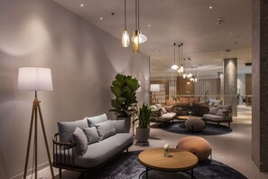 Salas de tratamiento para parejas, sauna y tina de hidromasaje