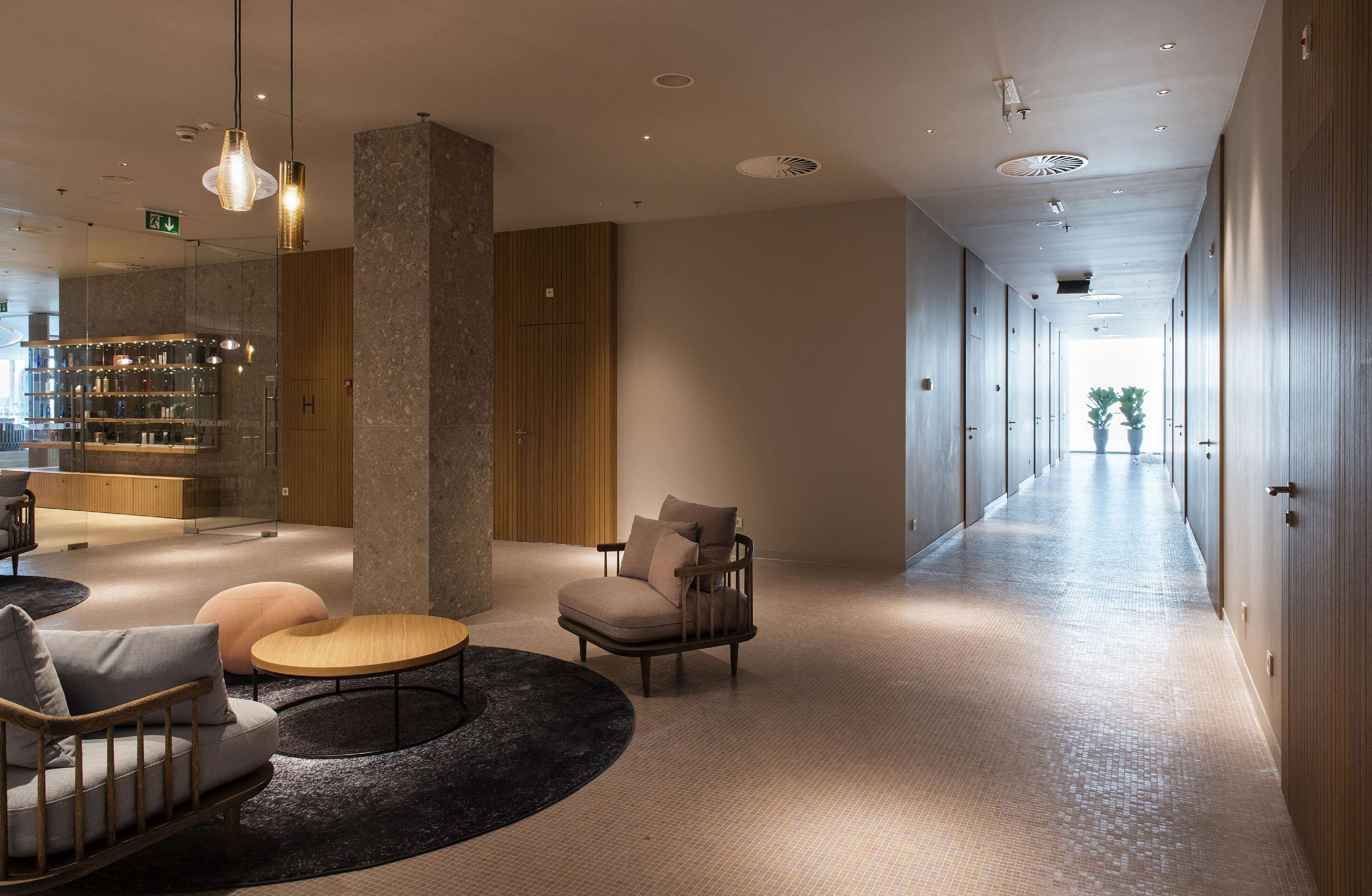 couples treatment room(s), sauna, hot tub, steam room, body treatments