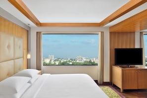 Ropa de cama de alta calidad, minibar y escritorio 