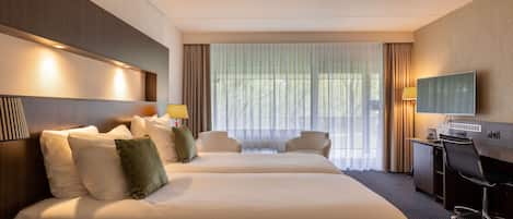 Luxury Twin Room, 2 Single Beds, Terrace | Minibar, in-room safe, desk, blackout curtains