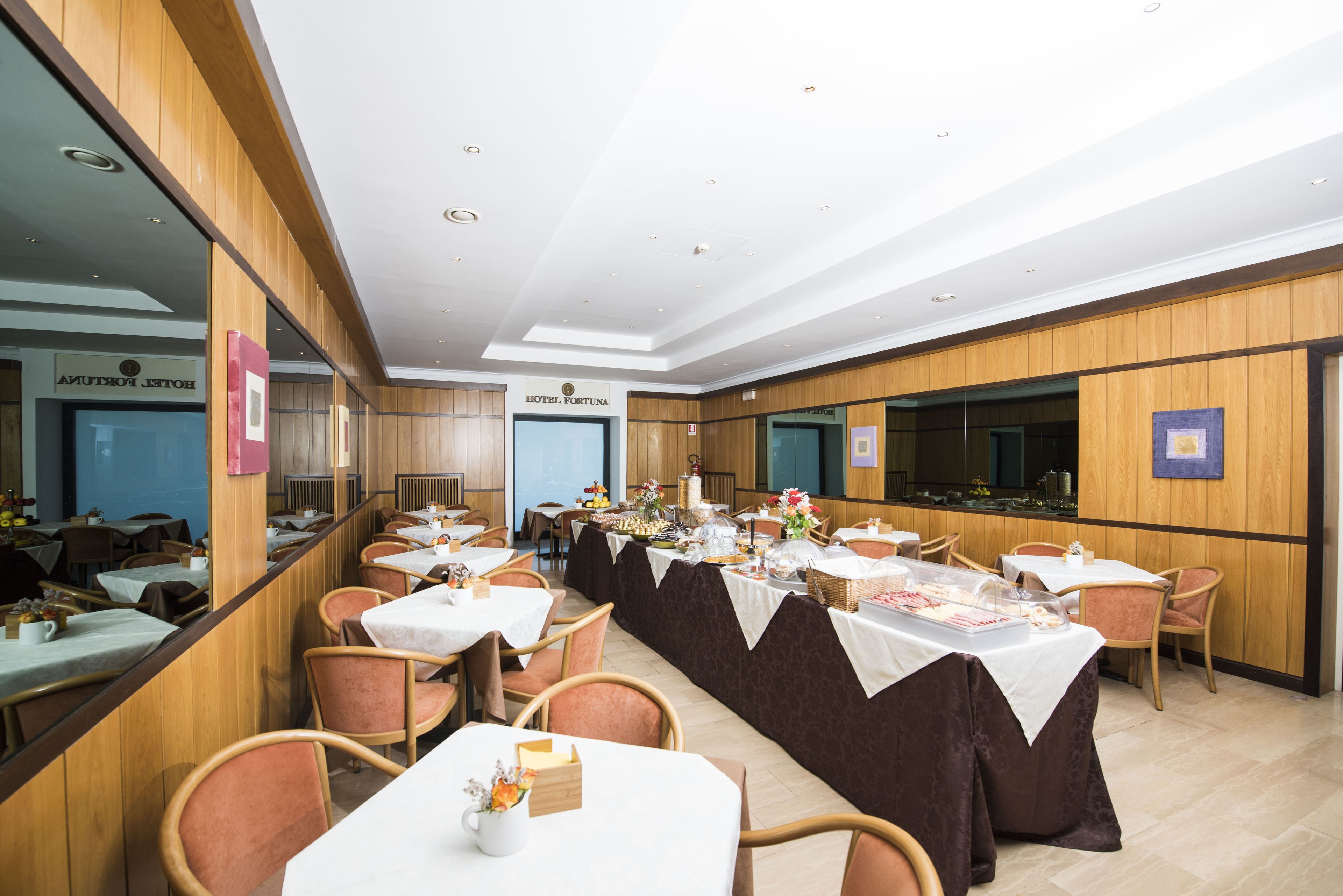 每日供應歐陸早餐 (每人 EUR7)